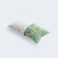 Detailed view of the breathable Ghetti Reactive shredded foam filling for adjustable pillow loft and alignment.
