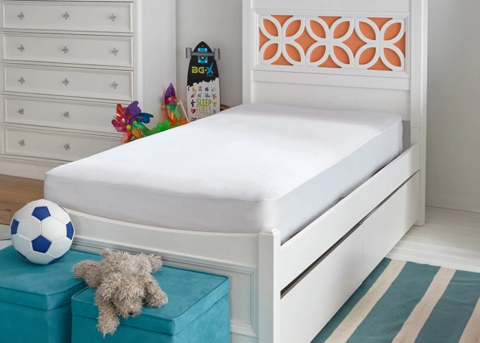 Basic Kids Mattress Protector by BEDGEAR