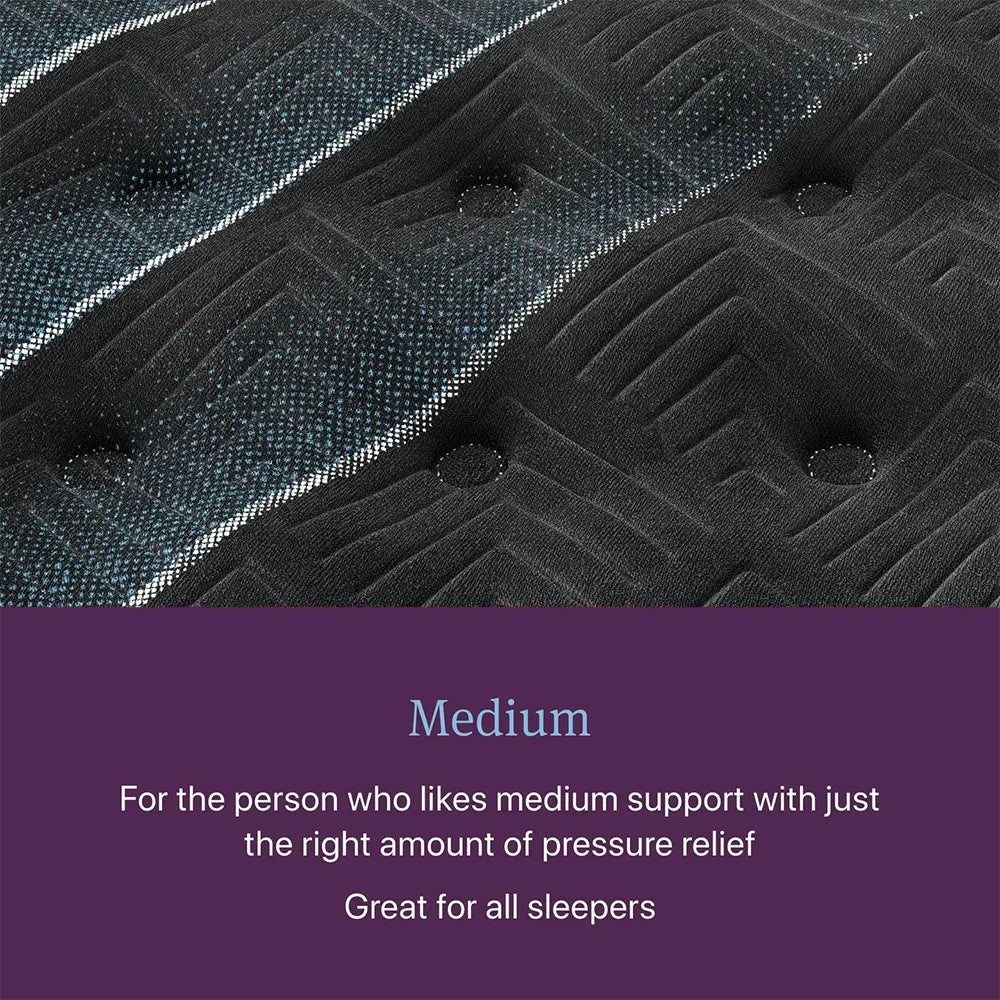 Close-up of the medium comfort quilted fabric on a Simmons Beautyrest World Class luxury mattress.
