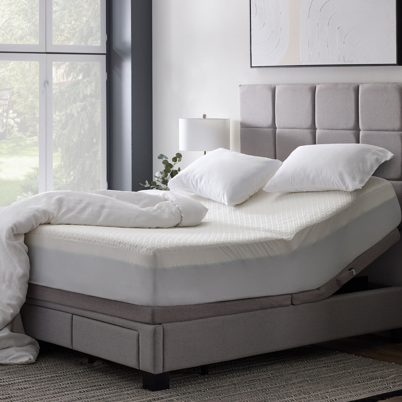 Five Sided™ + HyperChill™ Mattress Protector by Malouf