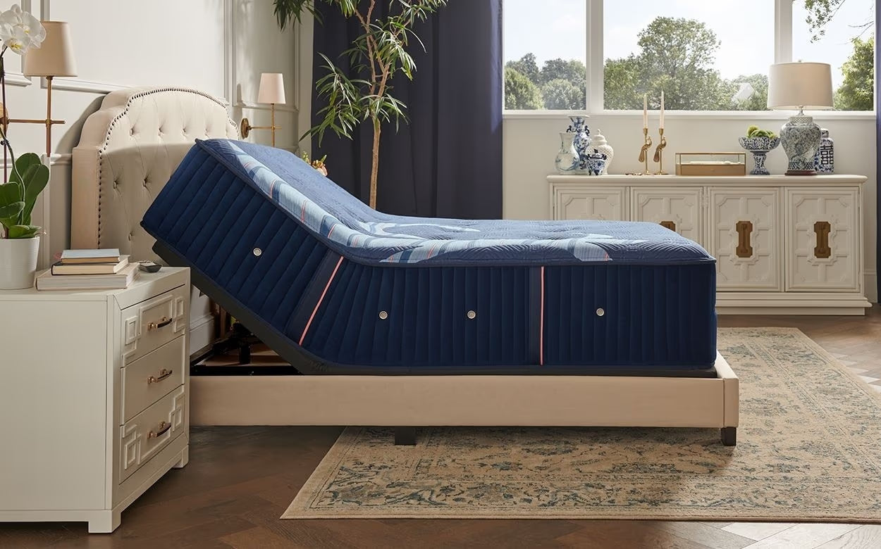 CLOSEOUT - Reserve 16 inch Medium Tight Top mattress