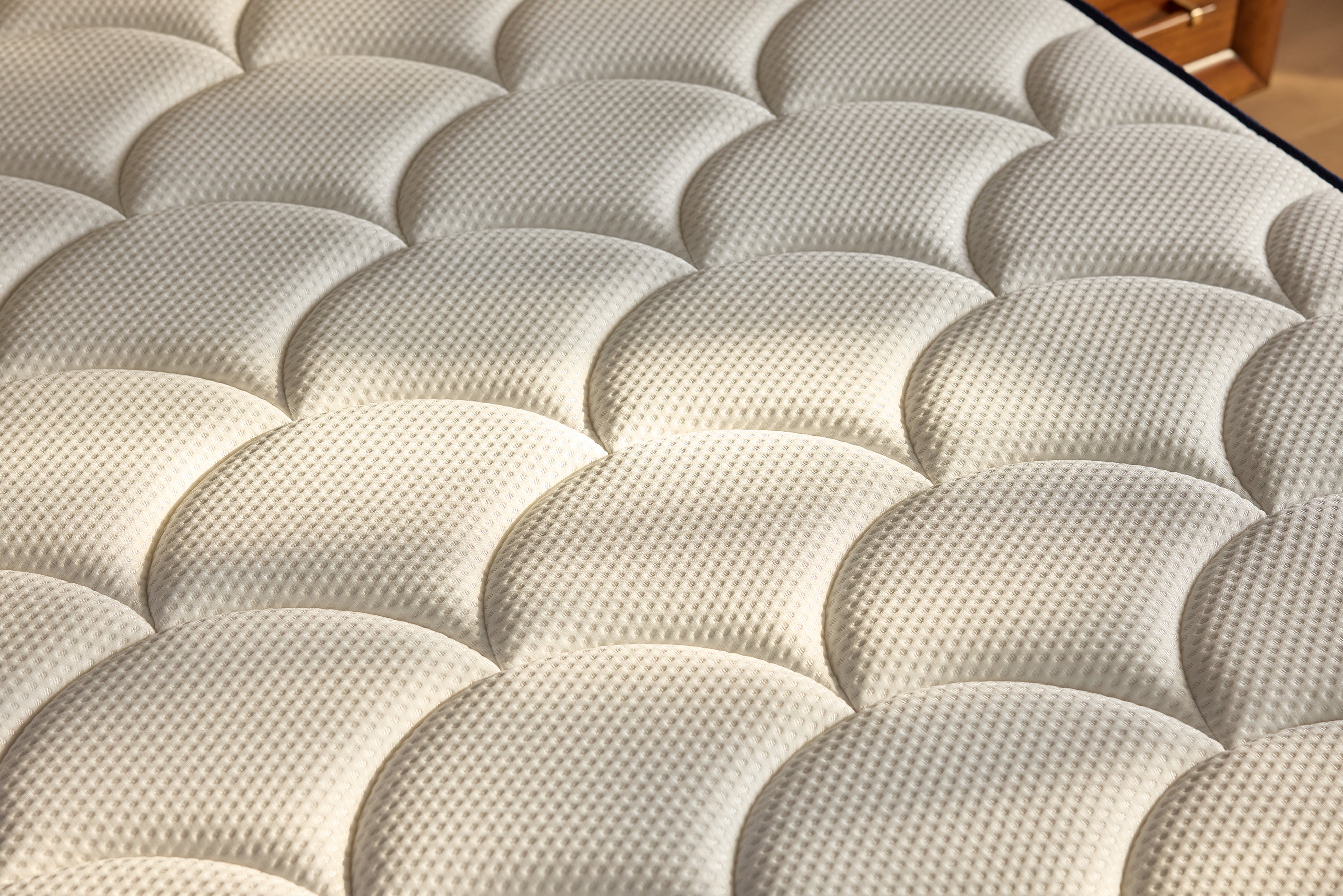 DreamCloud Classic 12 Inch Medium Firm Hybrid Mattress