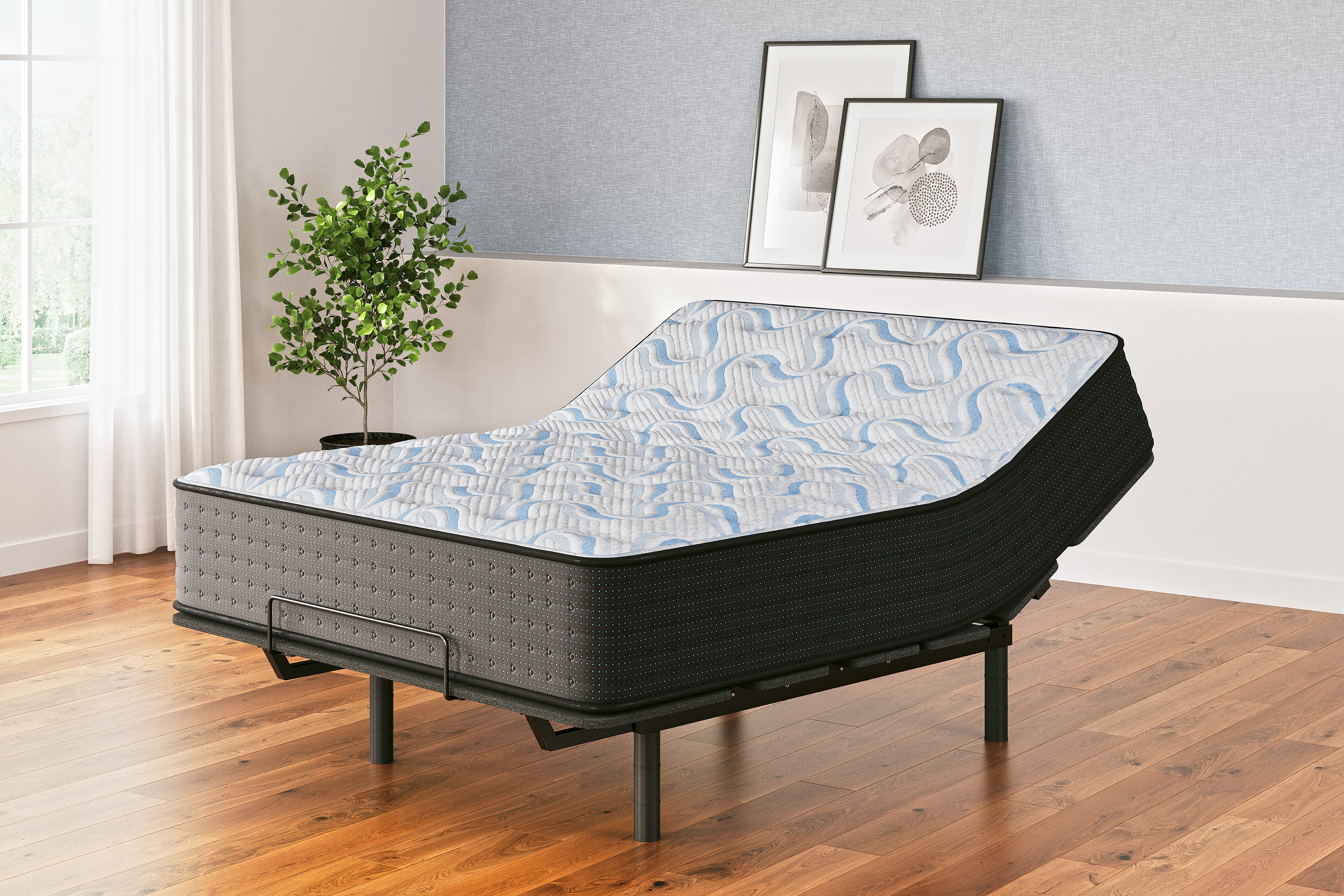 Elite Springs 14 inch Plush Mattress by Ashley