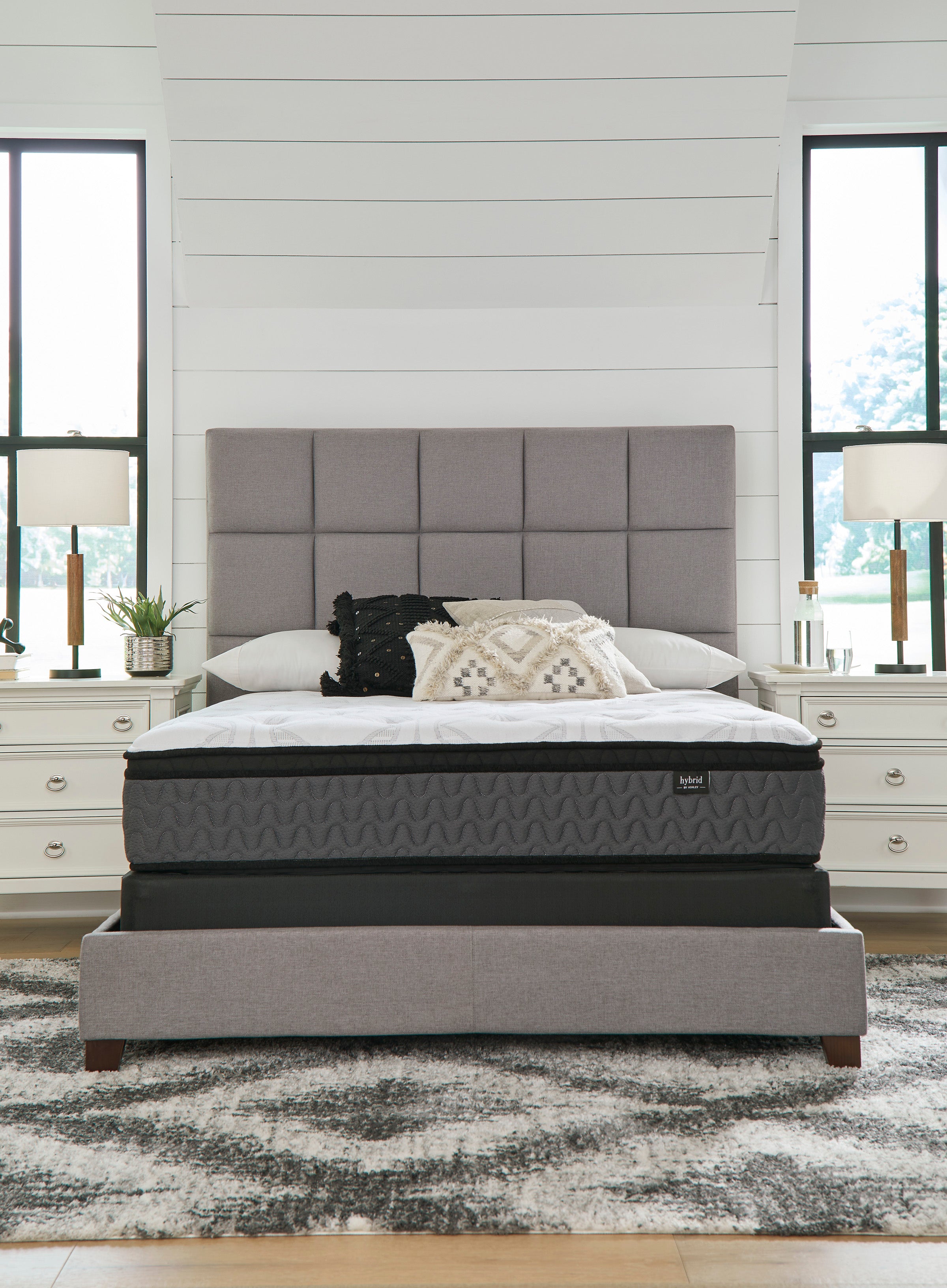 Bonnell Pocketed Hybrid Mattress by Ashley