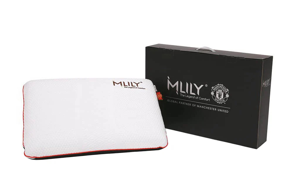 Manchester United Classic Pillow By Mlily