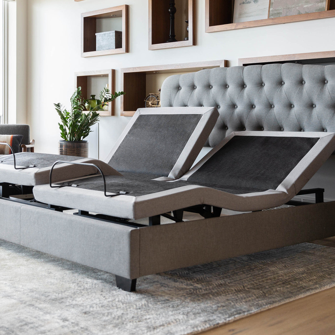 M555 Adjustable Bed Base by Malouf