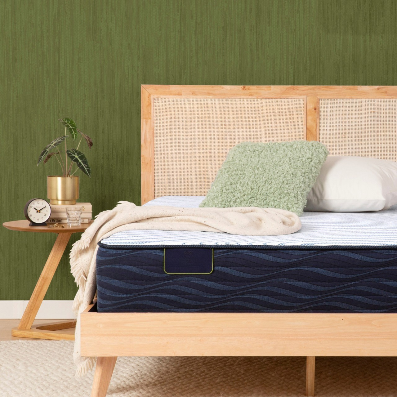 Closeout - ECO Hybrid S20GL Plush 12.5" Mattress