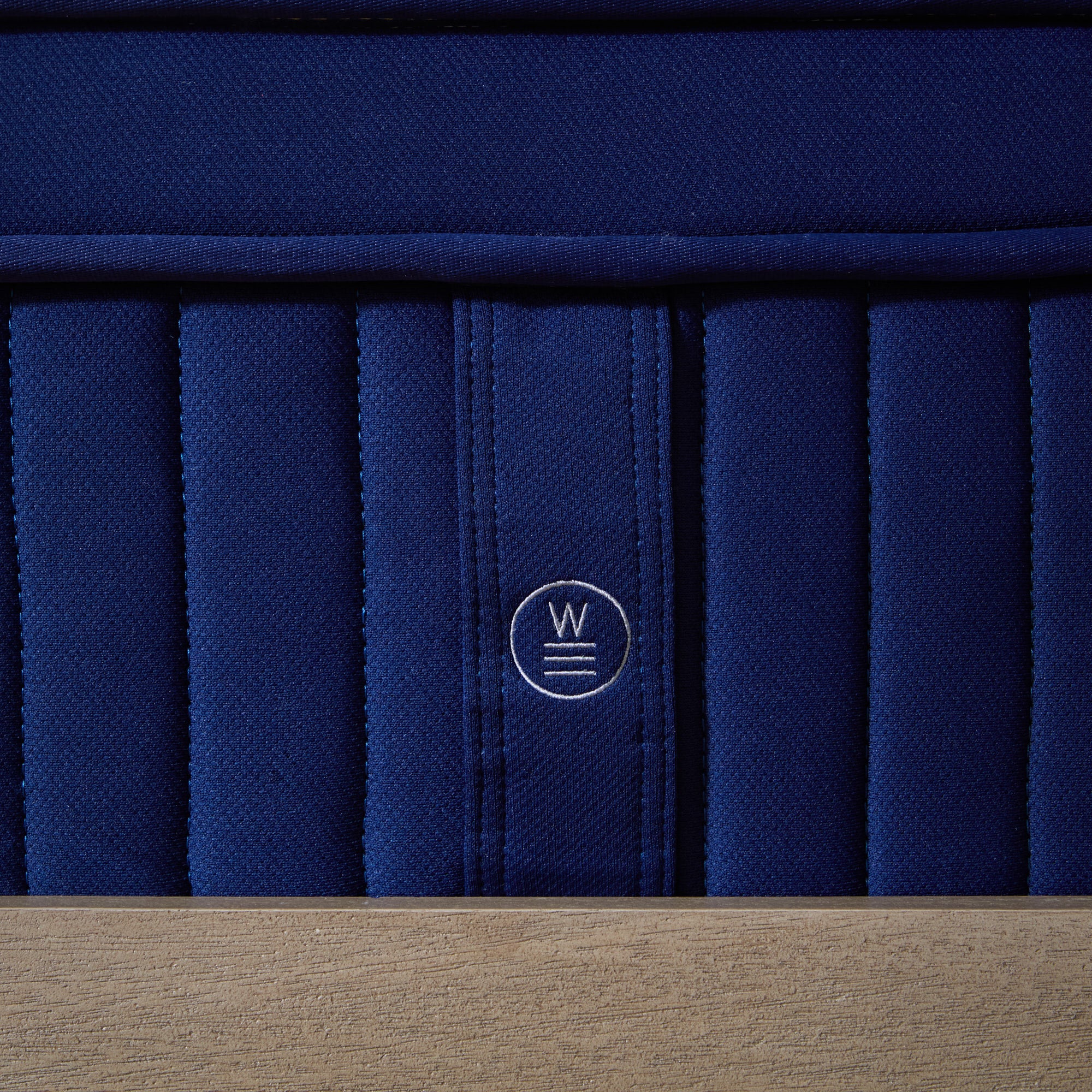 Weekender Medium Plush 13-Inch Euro Top Hybrid Mattress