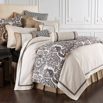 Liza White Matelassé Coverlet Set HiEnd Accents