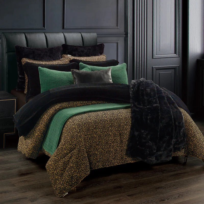 Adrienne Comforter Set HiEnd Accents