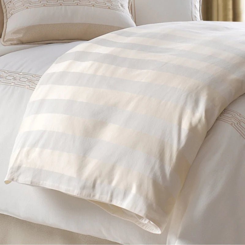 Hollywood Comforter Set HiEnd Accents