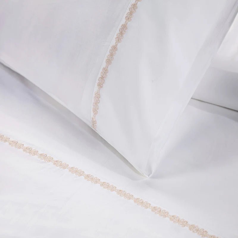 350tc Laurel Embroidered Border Sheet Set HiEnd Accents